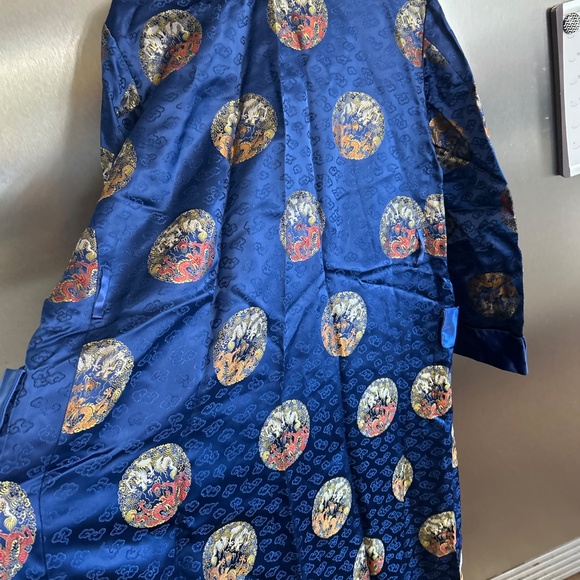 Authentic Blue Silk Kimono - Picture 4 of 4